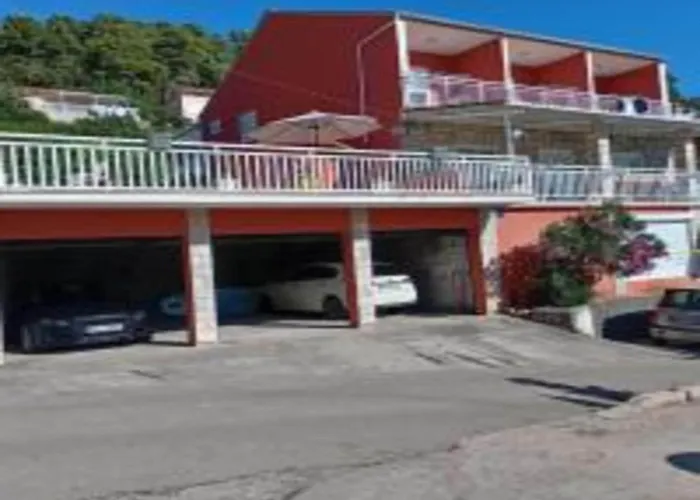 Bleu - One Bedroom With Balcony And View 3